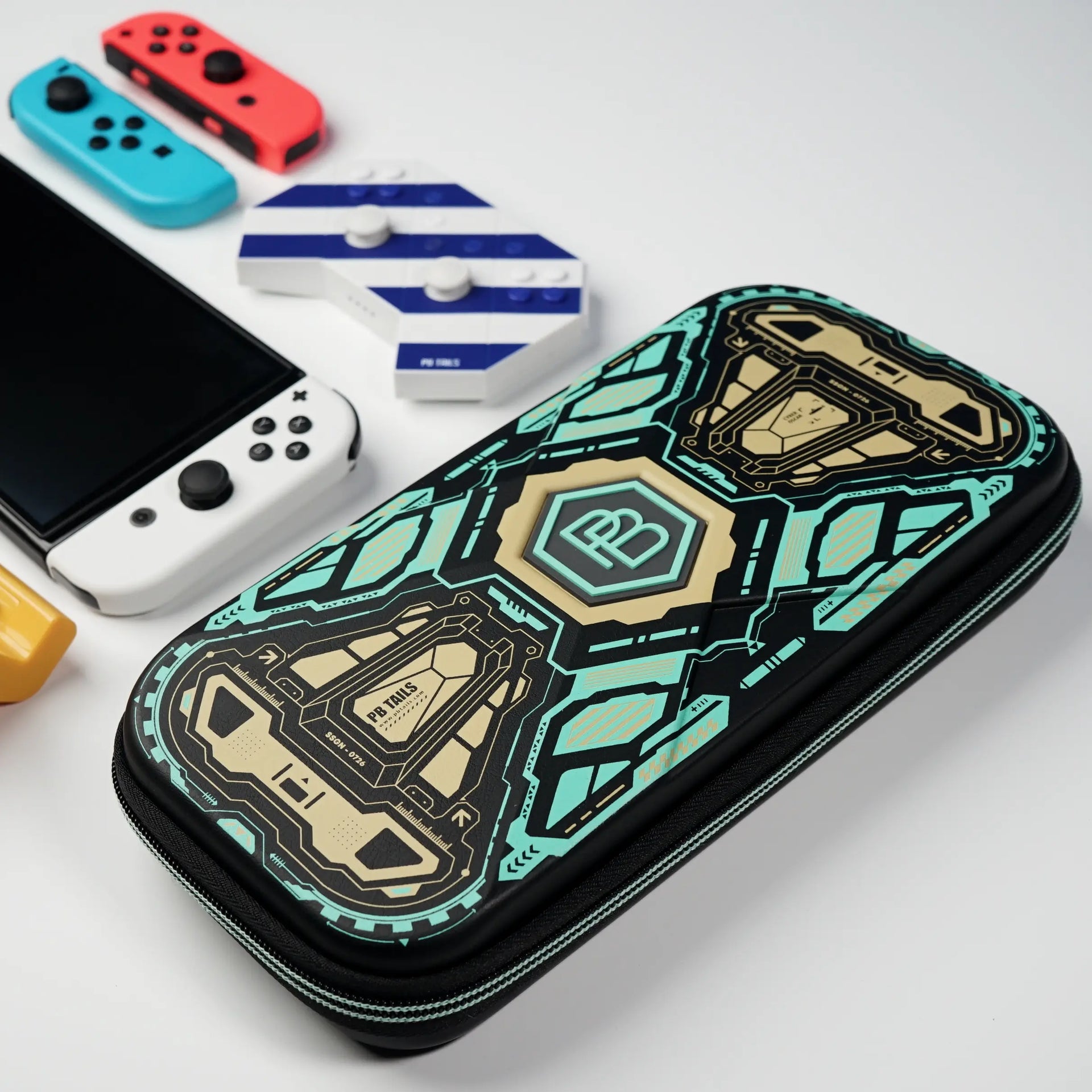 Switchライト➕Switchケース Amazon.co.jp: 【任天堂純正品】Nintendo Switch Liteキャリングケース